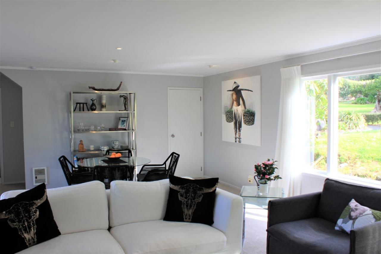 Brenton Lodge Whangamata Kültér fotó